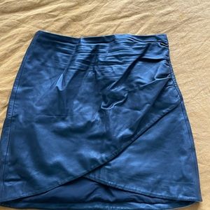 Alice + Olivia Lamb Leather Skirt sz 6